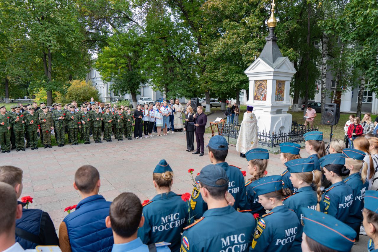Студенты Академии приняли участие в акции, приуроченной ко Дню солидарности в борьбе с терроризмом