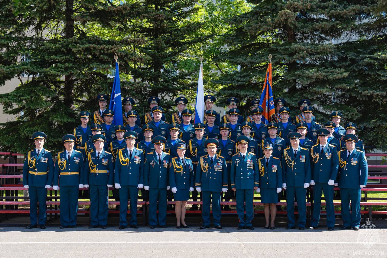 Торжественный выпуск специалистов