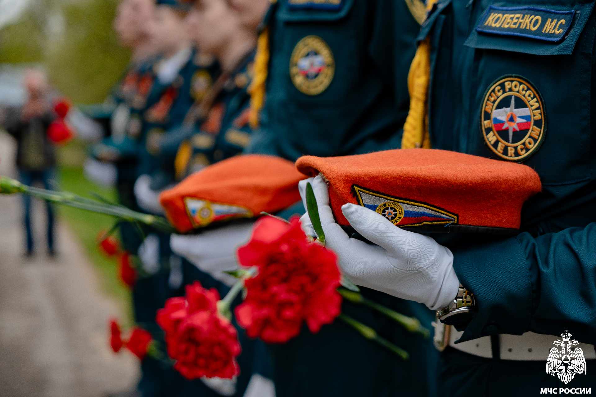 В память о бессмертном подвиге народа