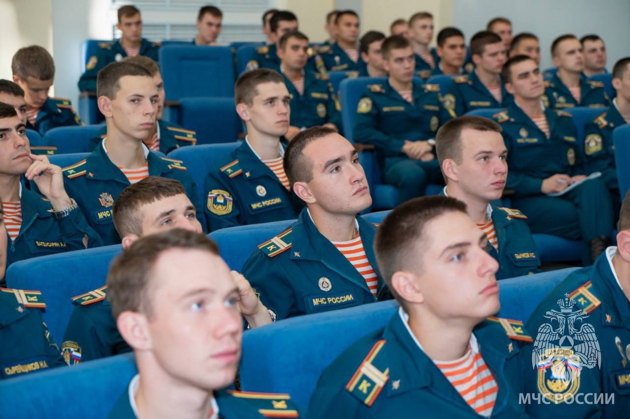 Позади втрой день сержантских сборов