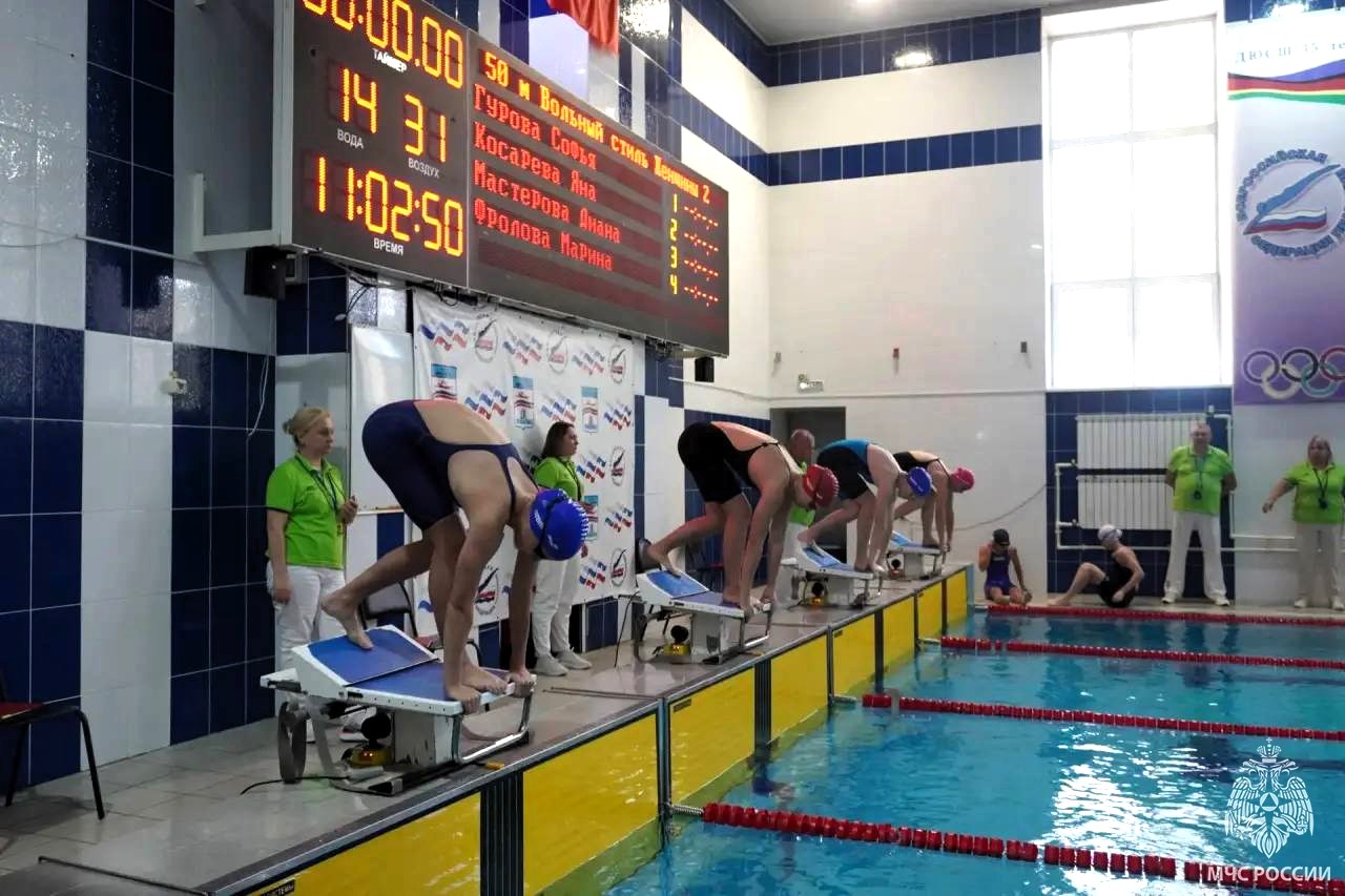 Курсанты академии взяли золото на областном кубке по плаванию