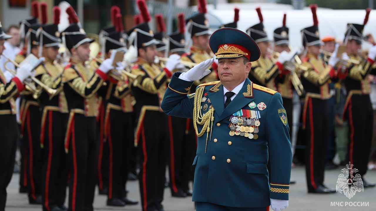 Почетная должность 