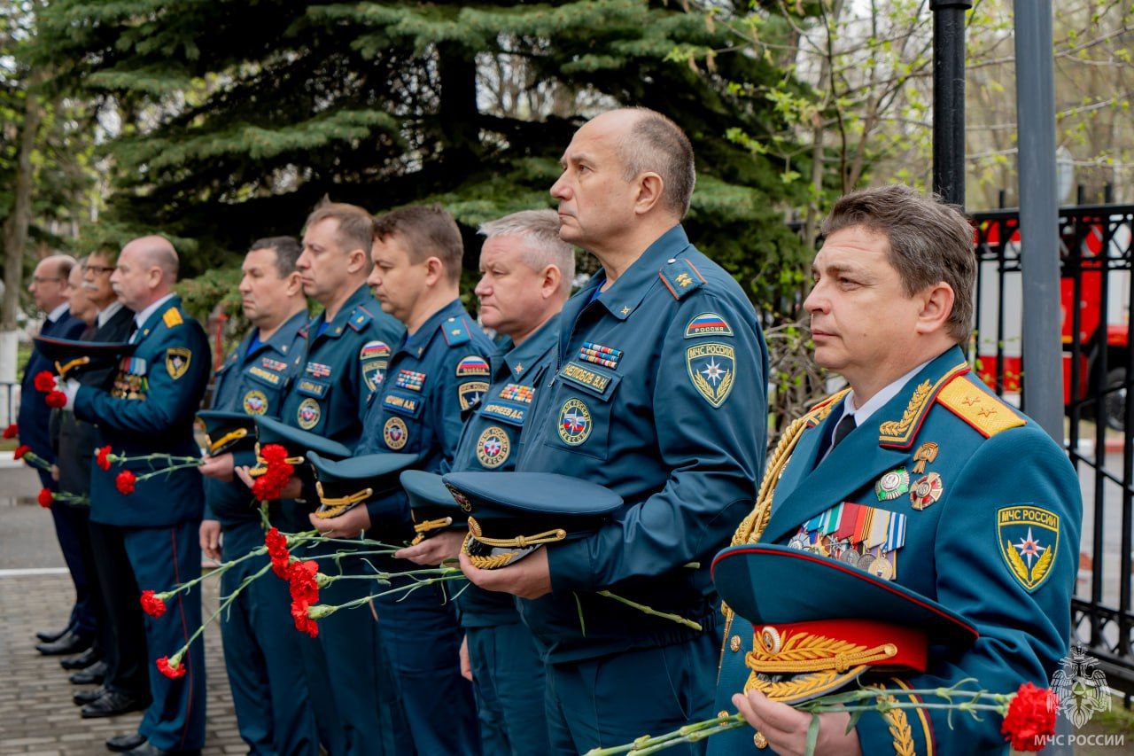 В Академии состоялось мероприятие, посвященное памяти сотрудников МЧС  России, погибших при исполнении служебных обязанностей