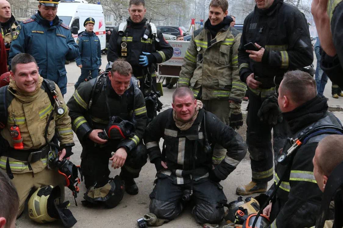 Сегодня 23 апреля. Спецназ Дзержинского в Москве. Пожар в Йошкар-Оле вчера. Министр МЧС В Санкт-Петербурге сегодня.