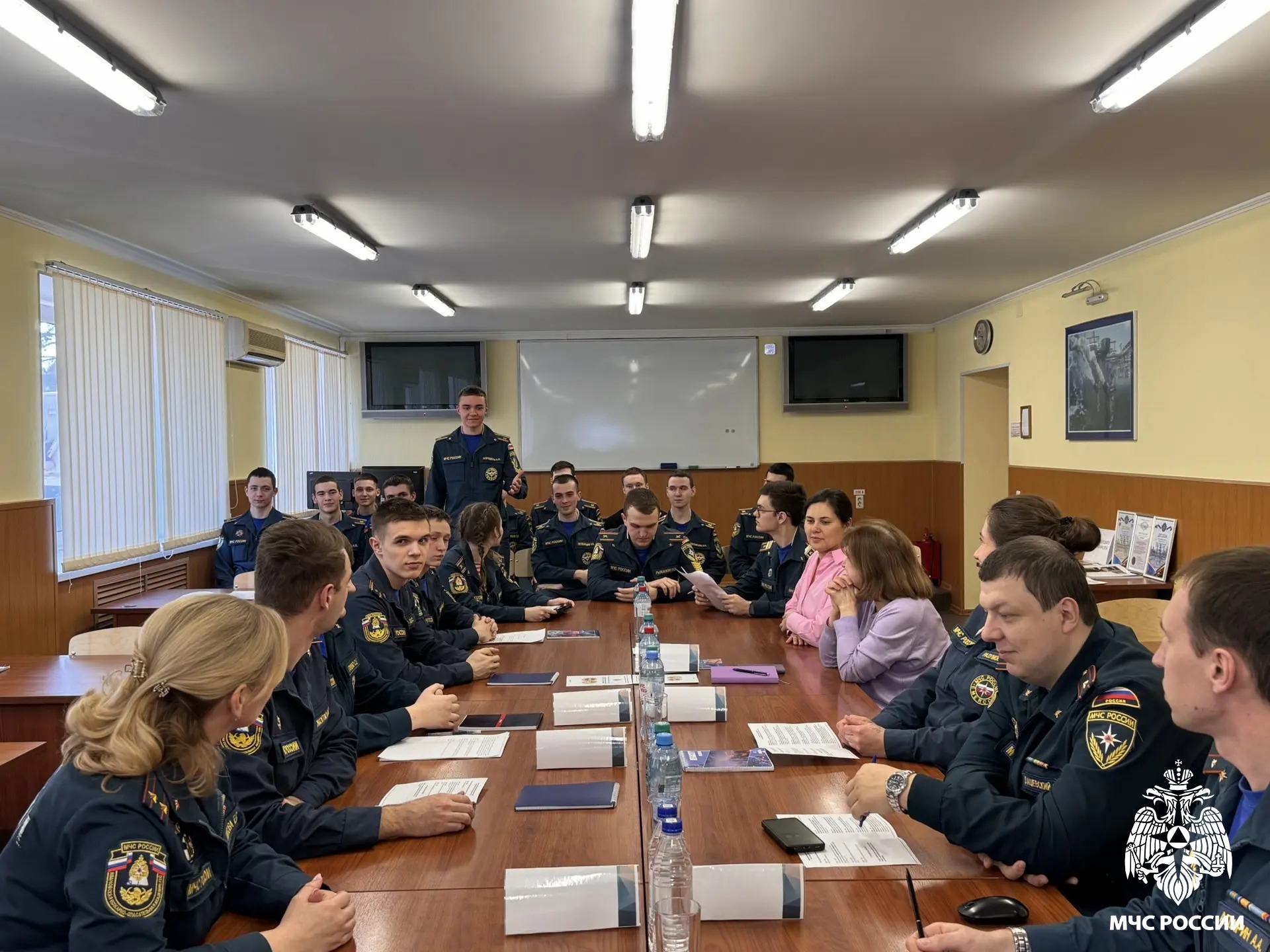 Будущее безопасности: в академии обсудили антикризисные стратегии