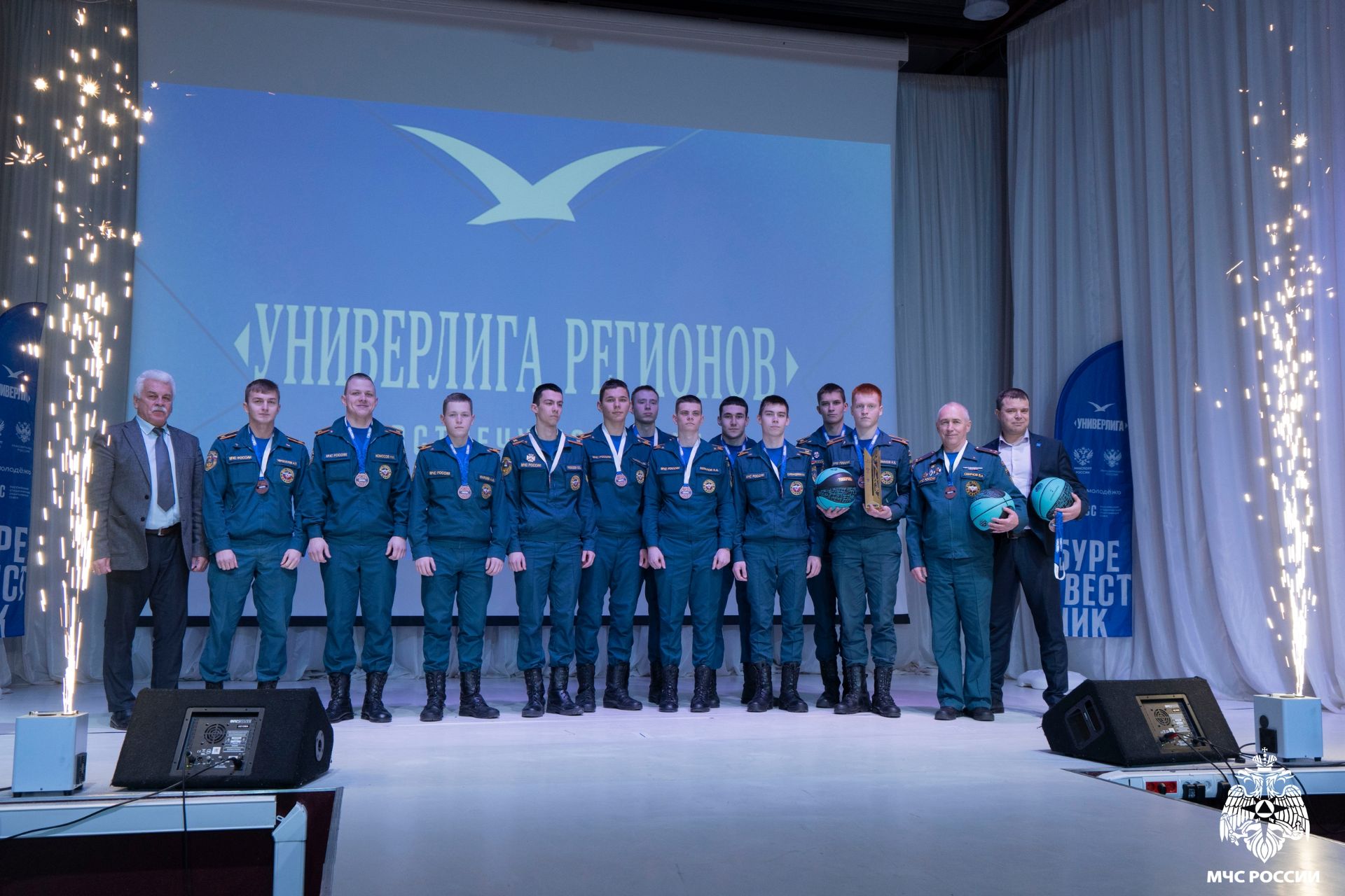 С Днем физкультурника!