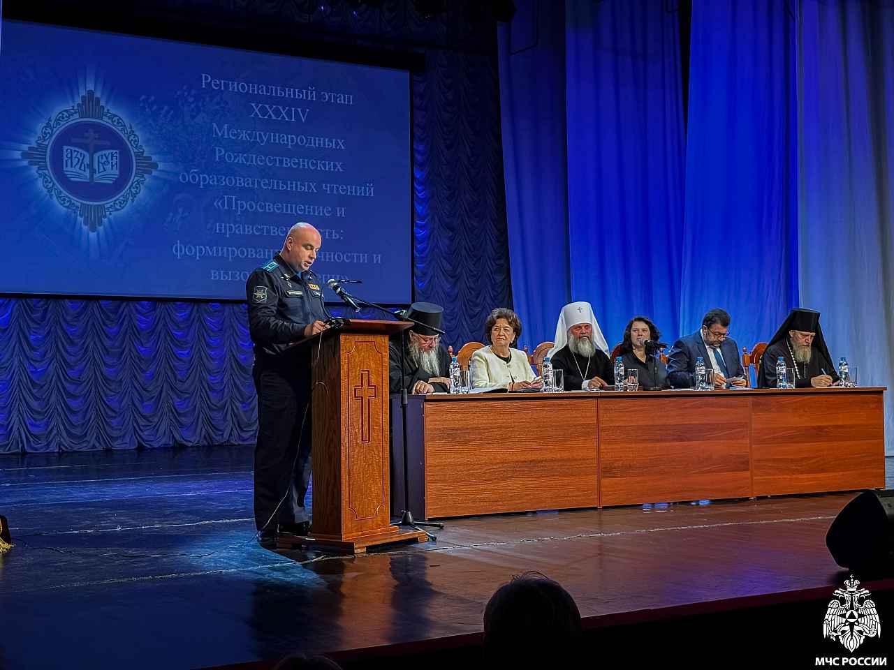 Образование и нравственность: обучающиеся академии приняли участие в Рождественских чтениях 