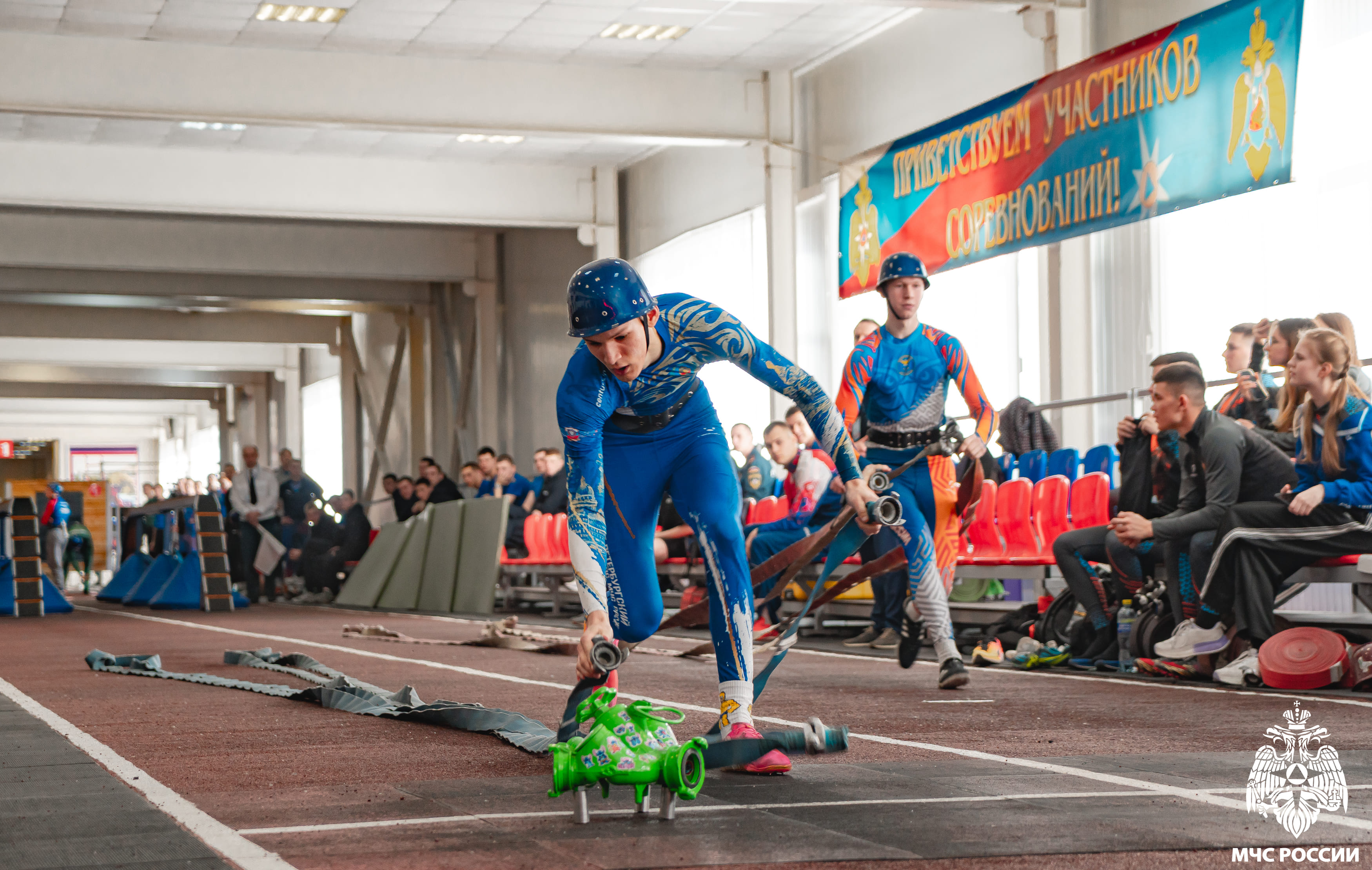   Напряженная борьба и спортивный дух